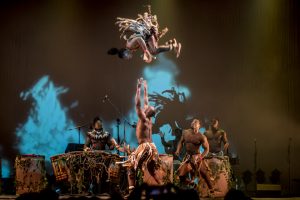 Lorsque débute le spectacle